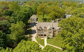 Willoughby House Inn